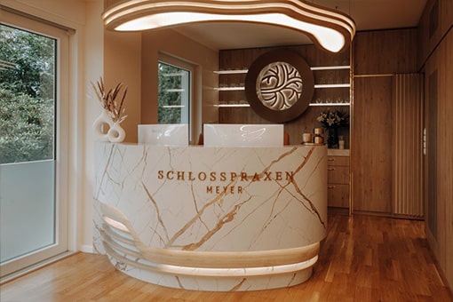 Über Schlosspraxen Meyer in Hachenburg